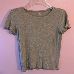 Lightly Worn Women’s Extra Small Ribbed Grey T-Shirt